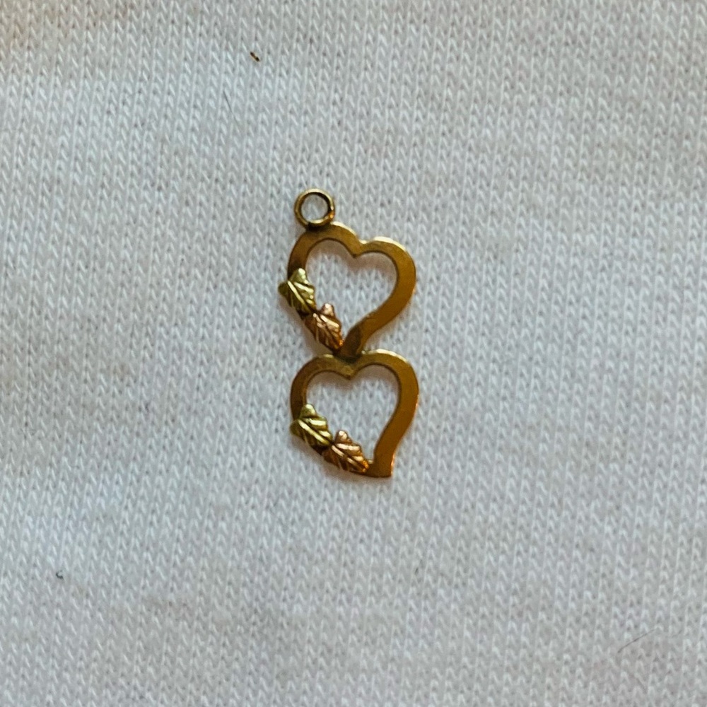 10k black hills gold pendant